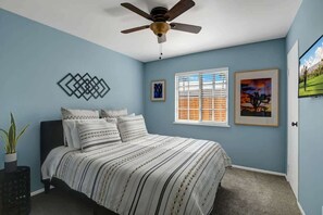 4 bedrooms, desk, iron/ironing board, travel cot