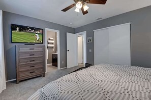 4 bedrooms, desk, iron/ironing board, travel cot