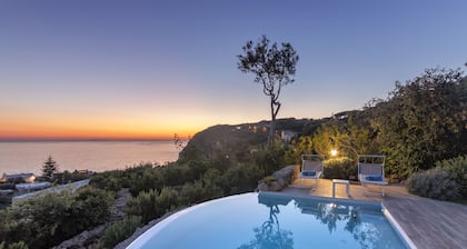 Villa dei Lecci Bianca - Private infinity pool villa on the sea