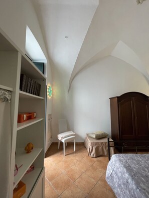 1 quarto, ferros/tábuas de passar roupa, Wi-Fi de cortesia