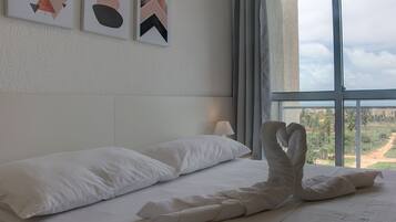 3 habitaciones y ropa de cama