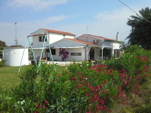 Villa 2.5 km from the sea, unit 2