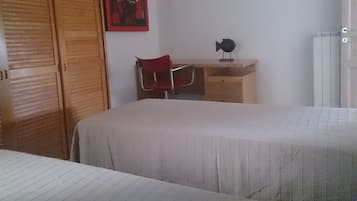3 bedrooms, iron/ironing board, WiFi