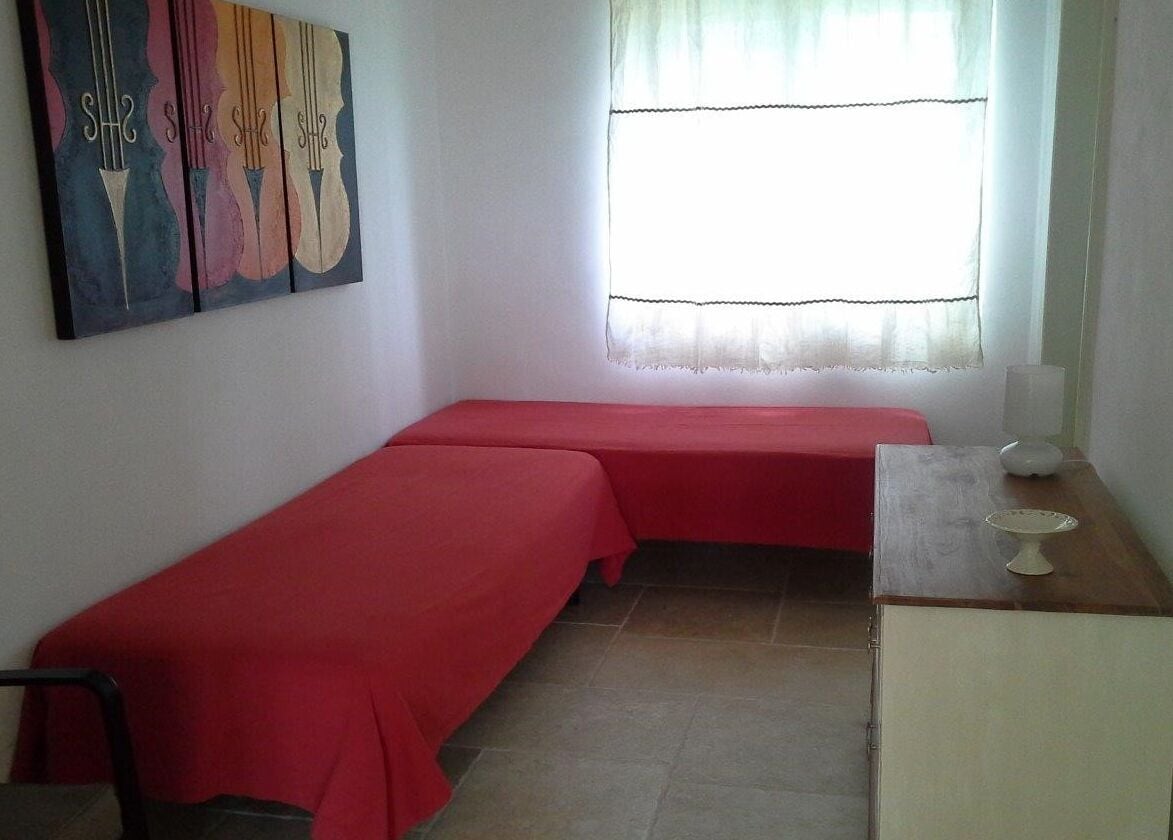 3 bedrooms, iron/ironing board, free WiFi