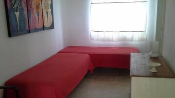 3 bedrooms, iron/ironing board, free WiFi