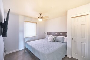 1 Schlafzimmer, BĂŒgeleisen/BĂŒgelbrett, Reisekinderbett, kostenloses WLAN