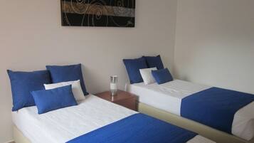 1 soverom, strykejern/-brett, wi-fi (inkludert) og sengetøy