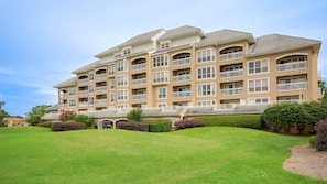 Exterior - 6 Seat Golf Cart to Beach! Incredible view overlooking the Bay, Steps to Pool (Miramar Beach)