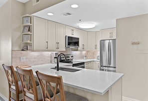 Fridge, microwave, oven, stovetop - 6 Seat Golf Cart to Beach! Incredible view overlooking the Bay, Steps to Pool (Miramar Beach)