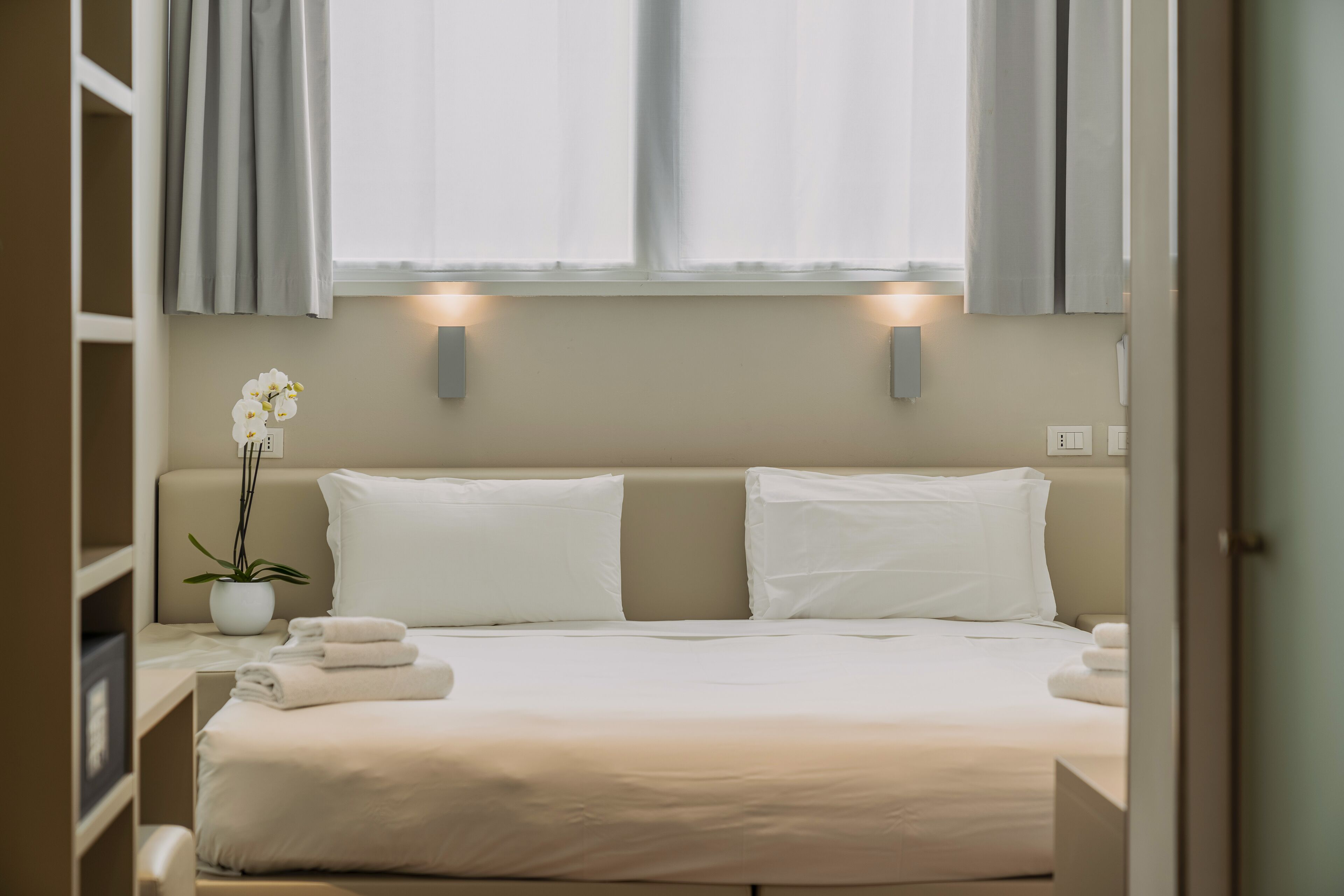 accessible room | in-room safe, desk, laptop workspace, blackout curtains