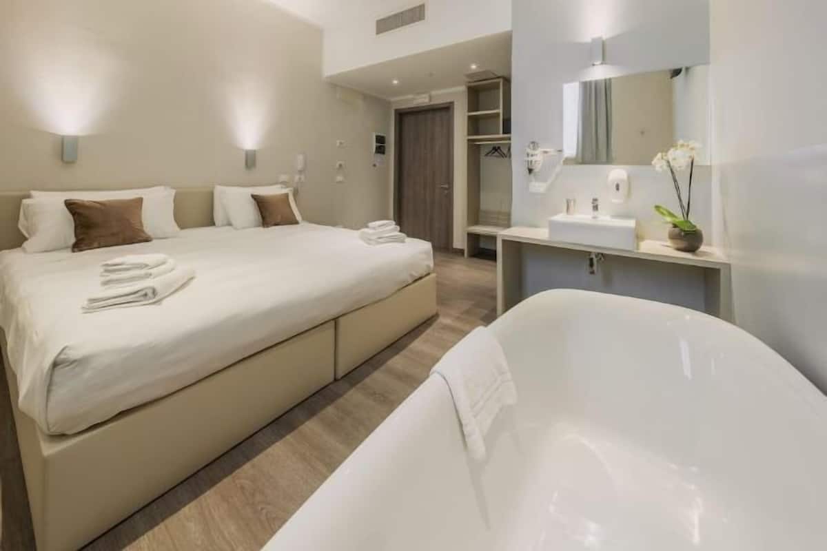 In-room safe, desk, laptop workspace, blackout curtains