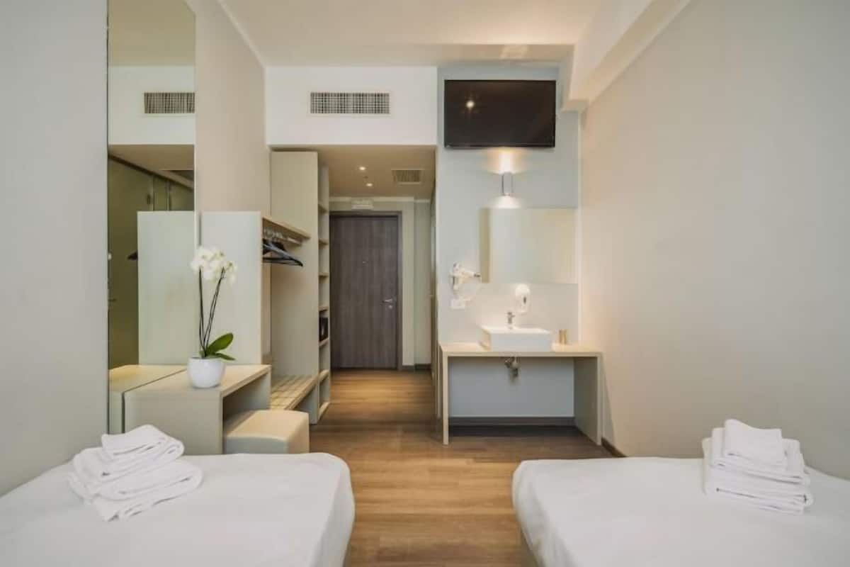 In-room safe, desk, laptop workspace, blackout curtains
