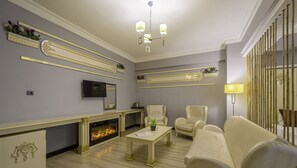 Familierom | Skrivebord, wi-fi (inkludert) og sengetøy