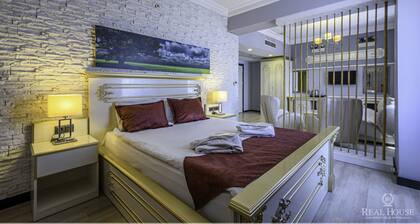 Real House Boutique Hotel