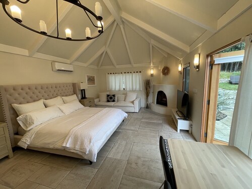 Charming, Private, Poolside Cottage