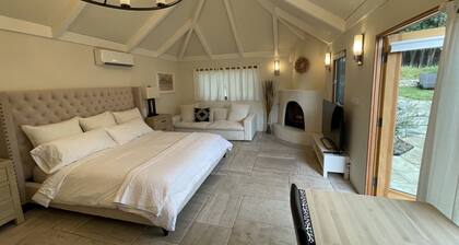 Charming, Private, Poolside Cottage