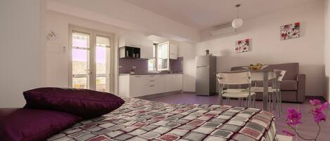 1 bedroom, iron/ironing board, travel cot, WiFi