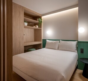 開放式客房 | 房內夾萬、獨特設計、書桌、隔音