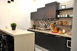 Dining - Apartment in the center of naples (napoli)