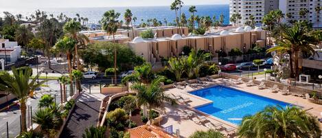 Piscine extérieure, piscine chauffée