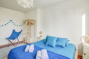 2 bedrooms, desk, iron/ironing board, free WiFi