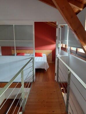 2 bedrooms, free WiFi, bed sheets, wheelchair access