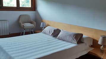 2 bedrooms, free WiFi, bed sheets, wheelchair access