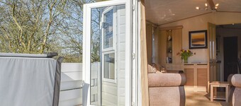 2 bedroom accommodation in Pwllheli