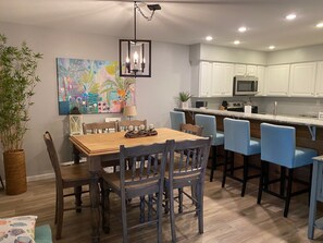 Dining - Waterfront 3BR-Sunset Views, Boat Slip, Beach & Fishing! Covered Deck with TV! (Orange Beach)