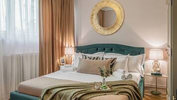 4 bedrooms, Egyptian cotton sheets, premium bedding, down duvets