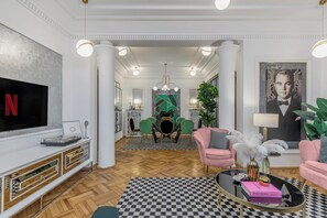 Living area - The Great Gatsby (Bucharest)