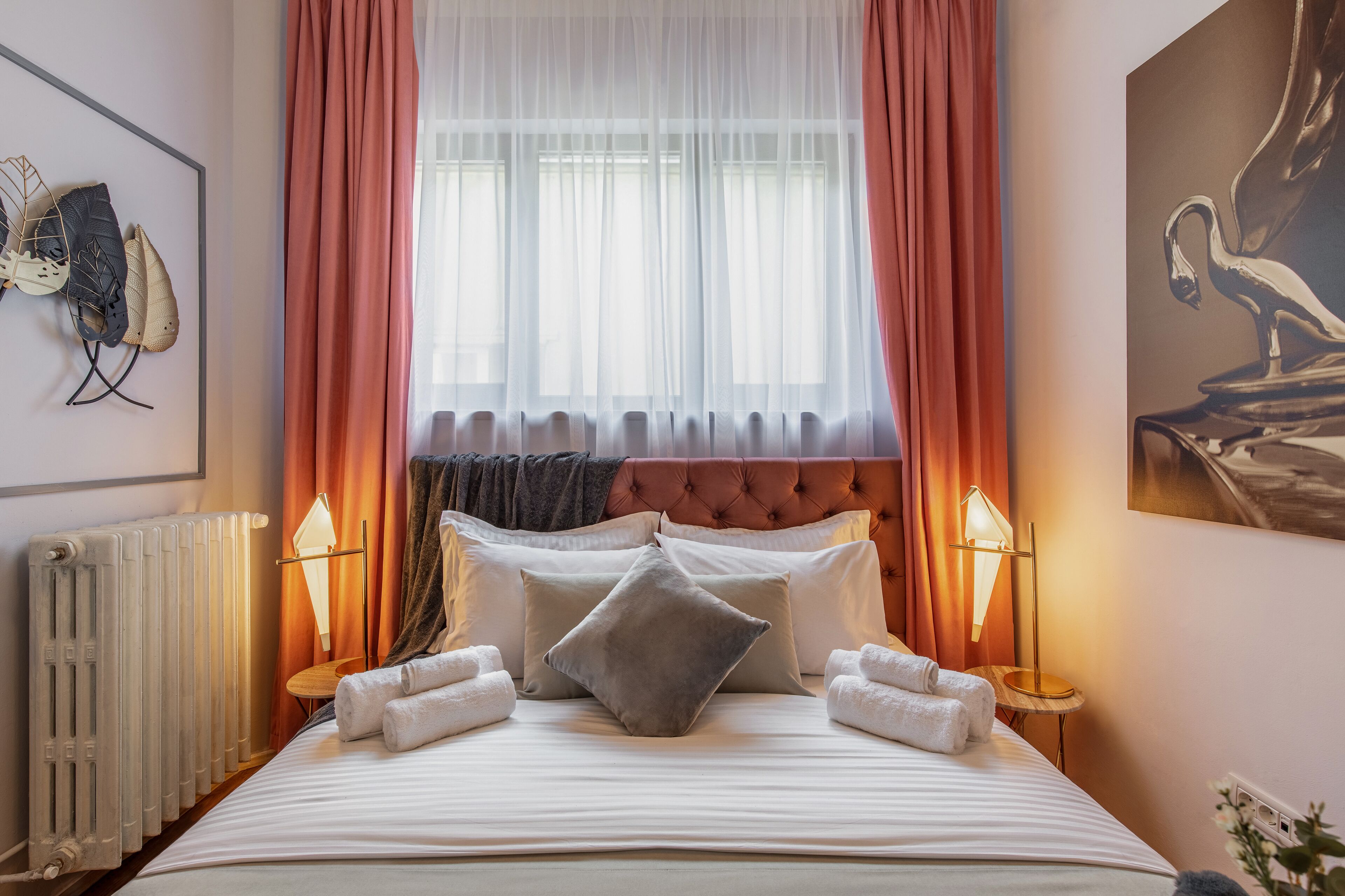 Luxury Apartment | 4 bedrooms, Egyptian cotton sheets, premium bedding, down comforters