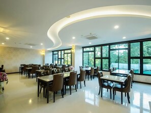 Dining - The Y Boutique Hotel (San Sai)