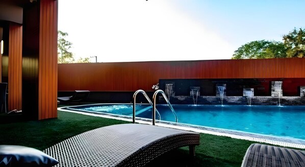 Pool - The Y Boutique Hotel (San Sai)