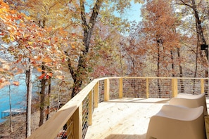 Property grounds - Lakefront Hygge: Dock|Marine Hammock|Screen Porch (Prospect Hill)
