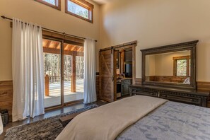 1 bedroom, iron/ironing board, free WiFi, bed sheets - Hook, Wine, and Sinker - pet friendly Fish Camp home with Eagles Nest amenities (Banner Elk)