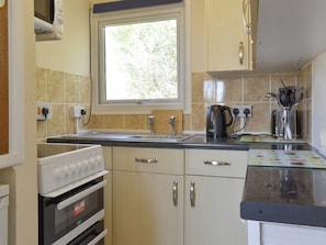Cookware/dishes/utensils