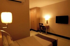 Room - The Room Hotel (Miri)