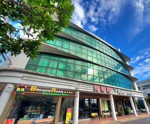 المنشأة من الخارج