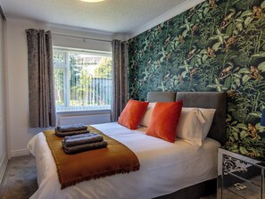 3 bedrooms, free WiFi, bed sheets