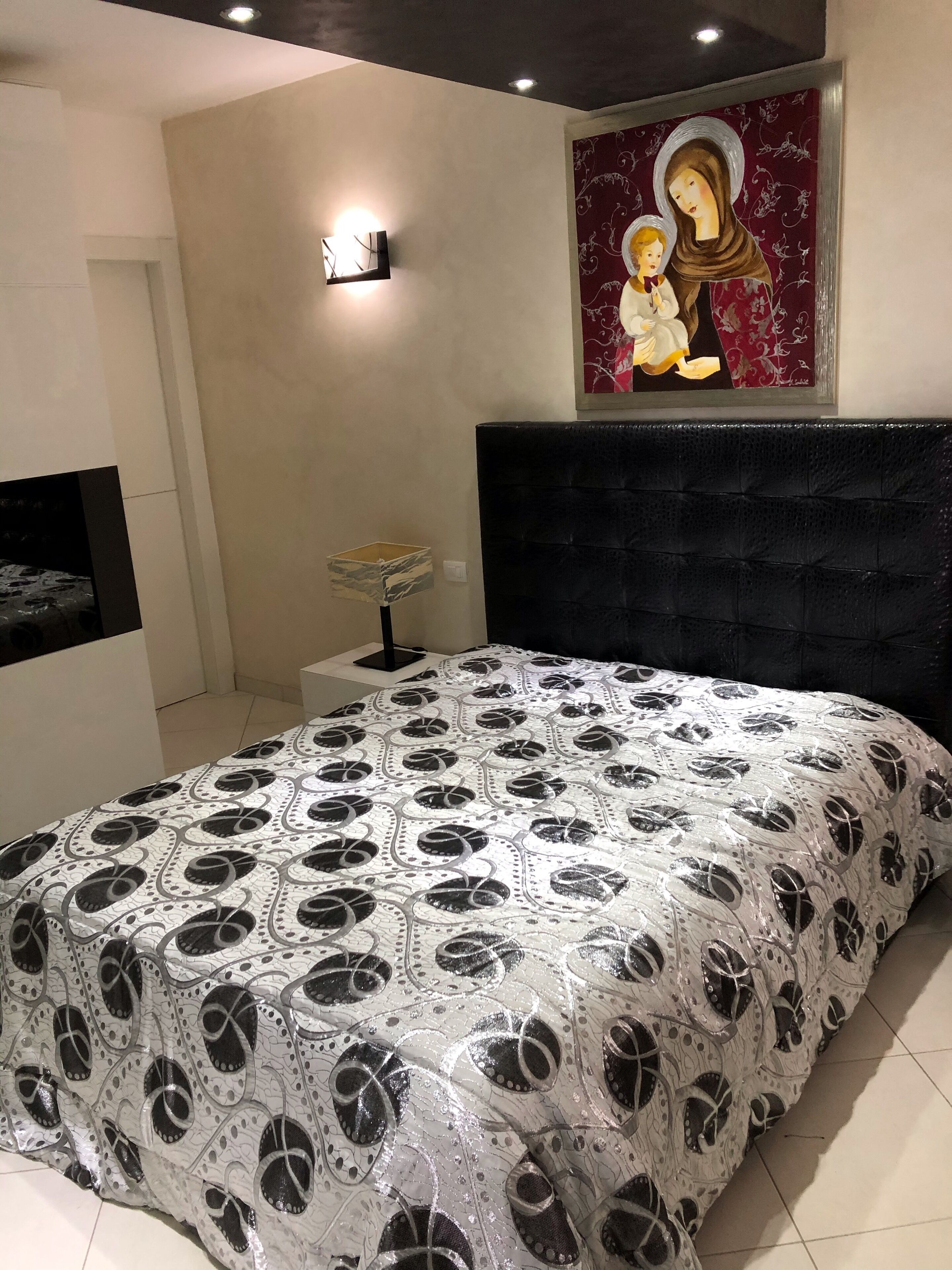 4 camere, cassaforte in camera, una scrivania, insonorizzazione