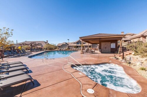 Sunny Escape Spacious Home Minutes From Zions