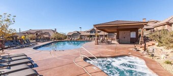 Sunny Escape Spacious Home Minutes From Zions