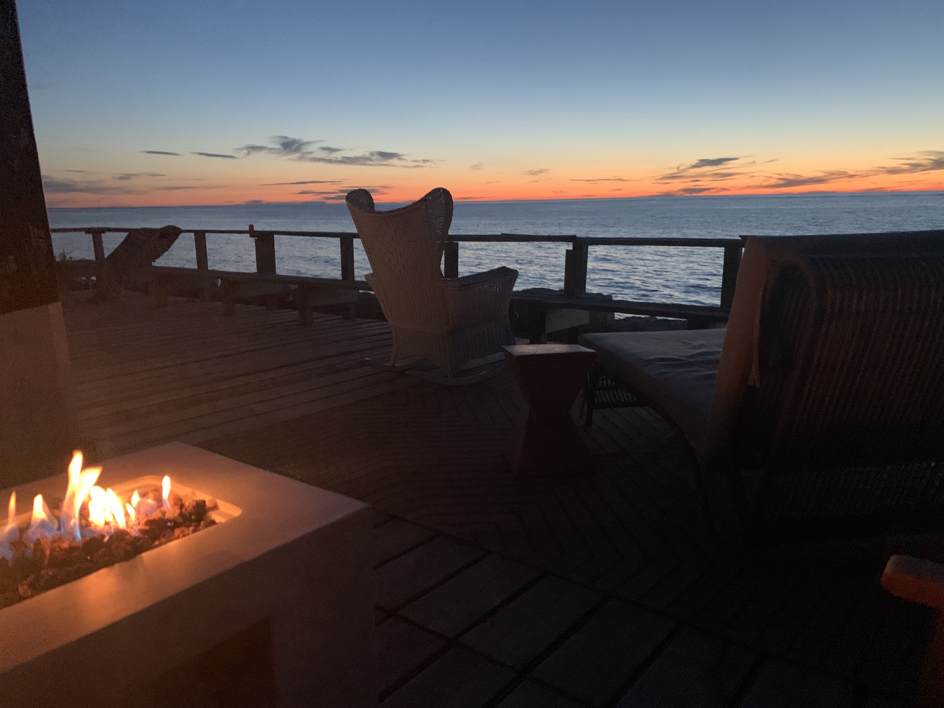 Lake Michigan Cottage - Waterfront on Sunset Bluff (The "Sage")