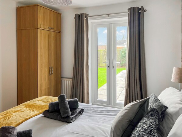 2 bedrooms, free WiFi, bed sheets