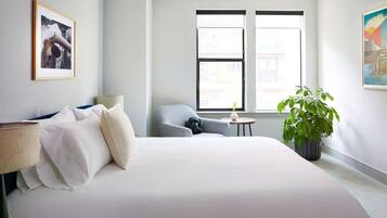 Individually furnished, desk, iron/ironing board, free WiFi