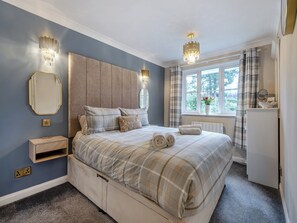 3 quartos, Wi-Fi de cortesia, roupa de cama