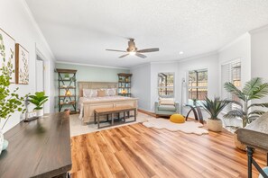 7 habitaciones, escritorio, tabla de planchar con plancha y wifi gratis 