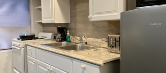 Convenient downtown location to Seattle attractions #4