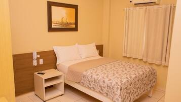 Escrivaninha, espaço de trabalho para notebook, Wi-Fi de cortesia